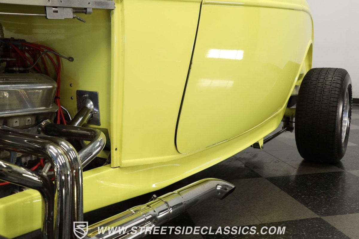 Ford-3-Window-1932-Coupe-21