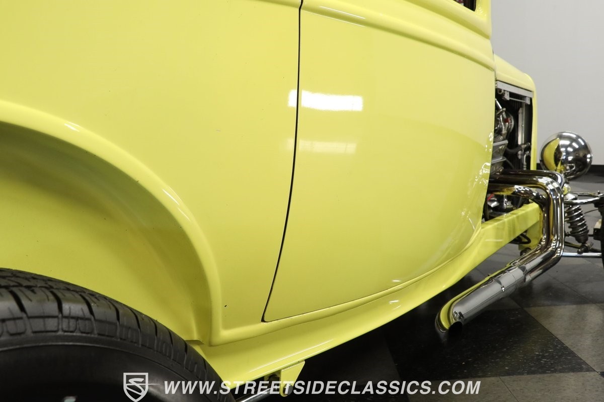 Ford-3-Window-1932-Coupe-26