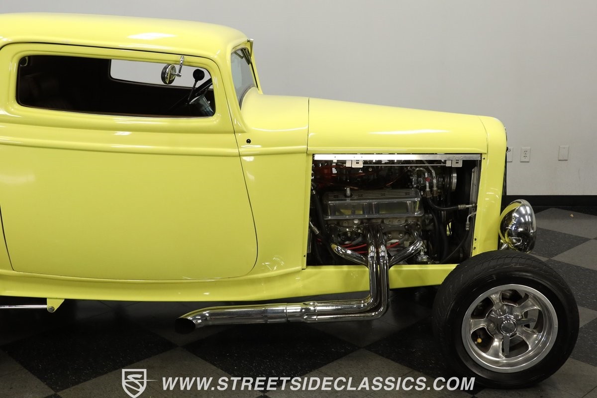 Ford-3-Window-1932-Coupe-28