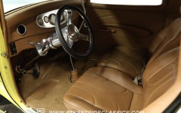 Ford-3-Window-1932-Coupe-4
