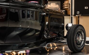 Ford-3-window-1932-Black-14