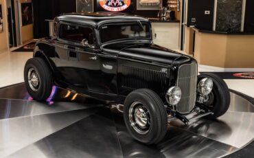 Ford-3-window-1932-Black-16