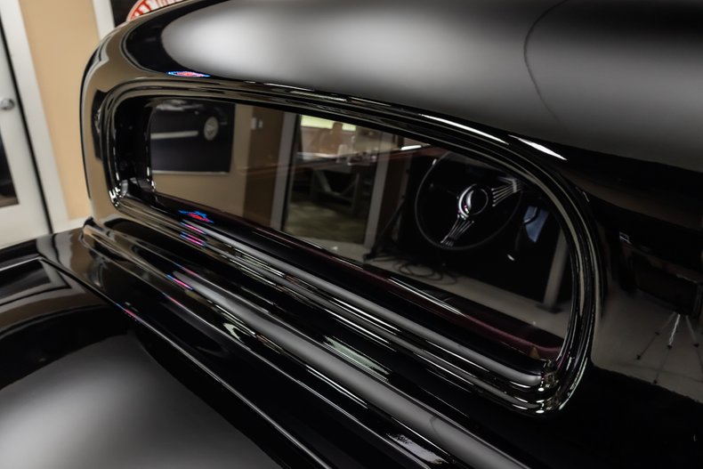 Ford-3-window-1932-Black-4