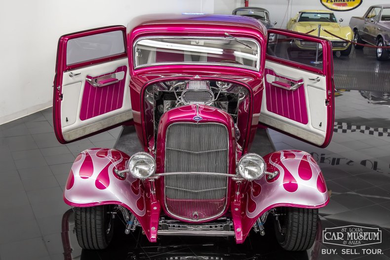Ford-3-window-1932-Rosewood-Metallic-White-Rose-Leather-12