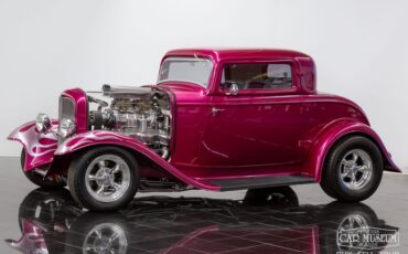Ford-3-window-1932-Rosewood-Metallic-White-Rose-Leather-20