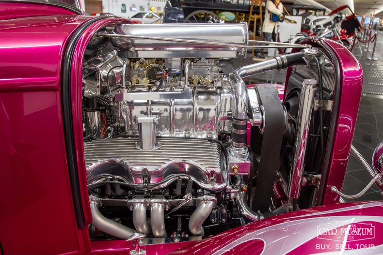 Ford-3-window-1932-Rosewood-Metallic-White-Rose-Leather-23