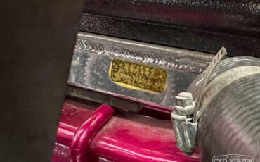 Ford-3-window-1932-Rosewood-Metallic-White-Rose-Leather-34