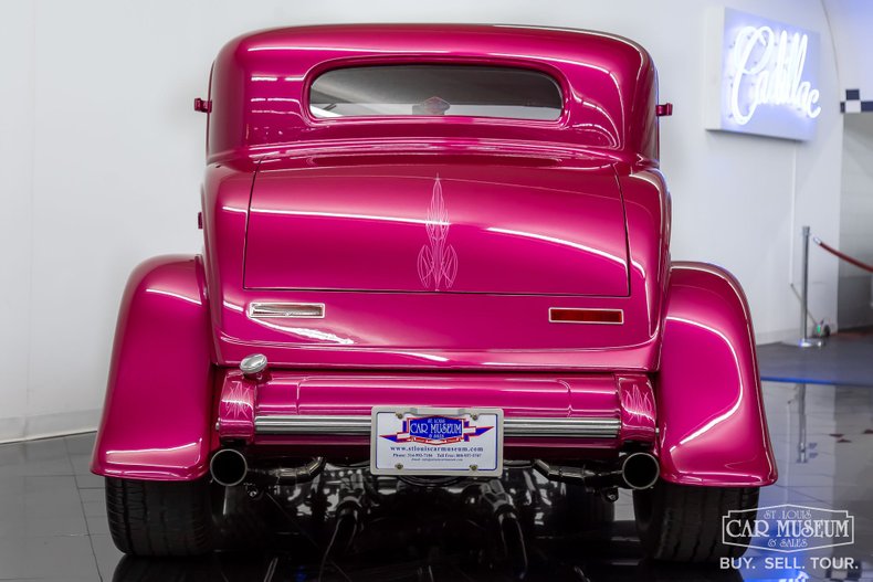 Ford-3-window-1932-Rosewood-Metallic-White-Rose-Leather-6