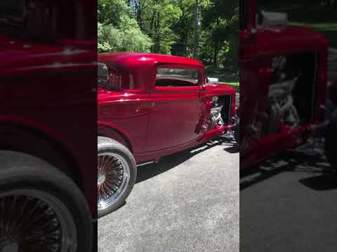 Ford-3-window-coupe-1932-Candy-Apple-Burgundy-Brown-1