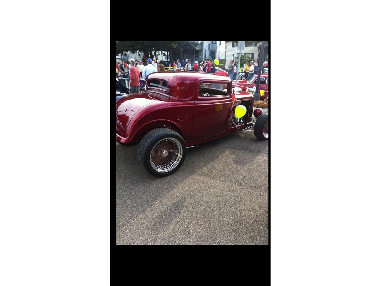 Ford-3-window-coupe-1932-Candy-Apple-Burgundy-Brown-13
