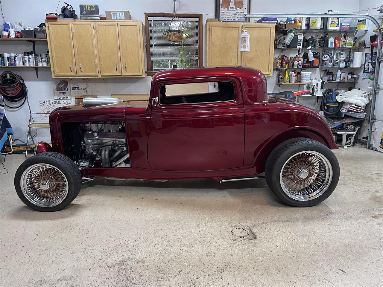 Ford-3-window-coupe-1932-Candy-Apple-Burgundy-Brown-22