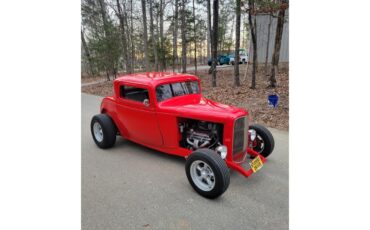 Ford-3-window-coupe-1932-Red-Gray-2