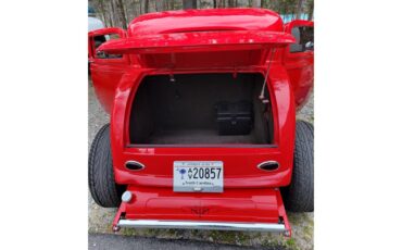 Ford-3-window-coupe-1932-Red-Gray-5