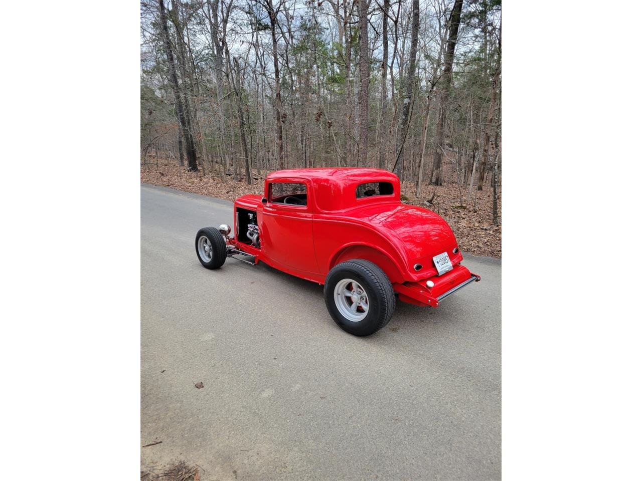 Ford-3-window-coupe-1932-Red-Gray-6