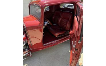 Ford-3-window-coupe-1932-Red-Red
