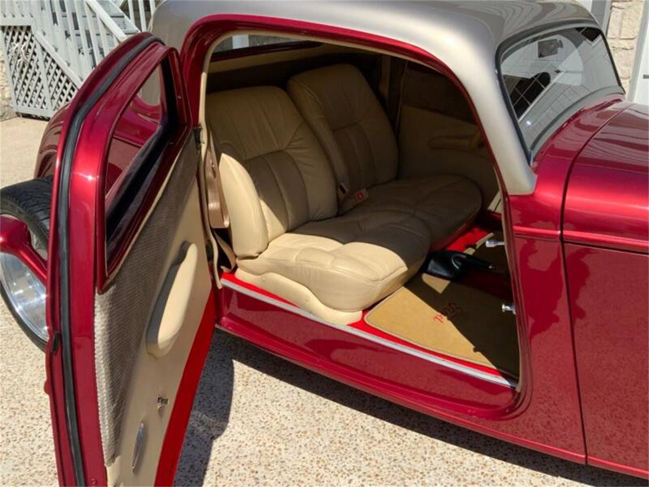 Ford-3-window-coupe-1933-Red-Vanilla-17