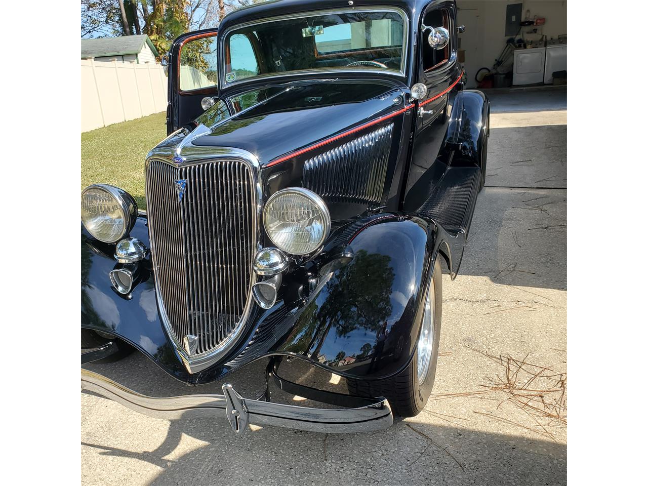 Ford-3-window-coupe-1934-Black-Red-amp-Black-10