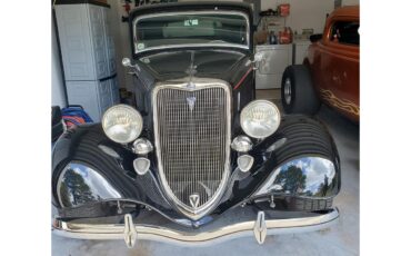 Ford-3-window-coupe-1934-Black-Red-amp-Black-11