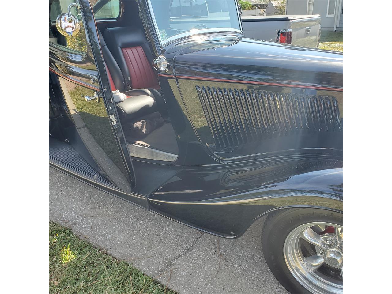 Ford-3-window-coupe-1934-Black-Red-amp-Black-13