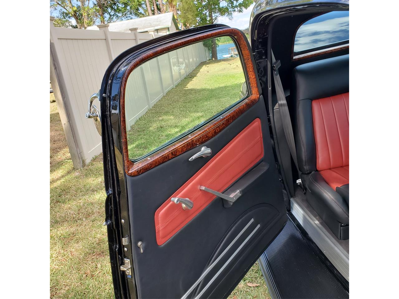 Ford-3-window-coupe-1934-Black-Red-amp-Black-14