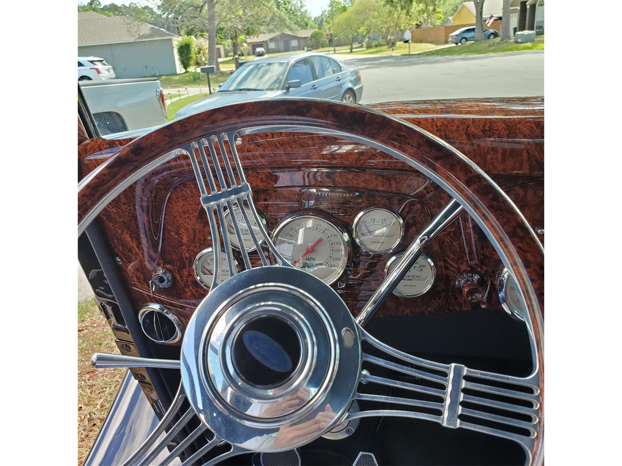 Ford-3-window-coupe-1934-Black-Red-amp-Black-21