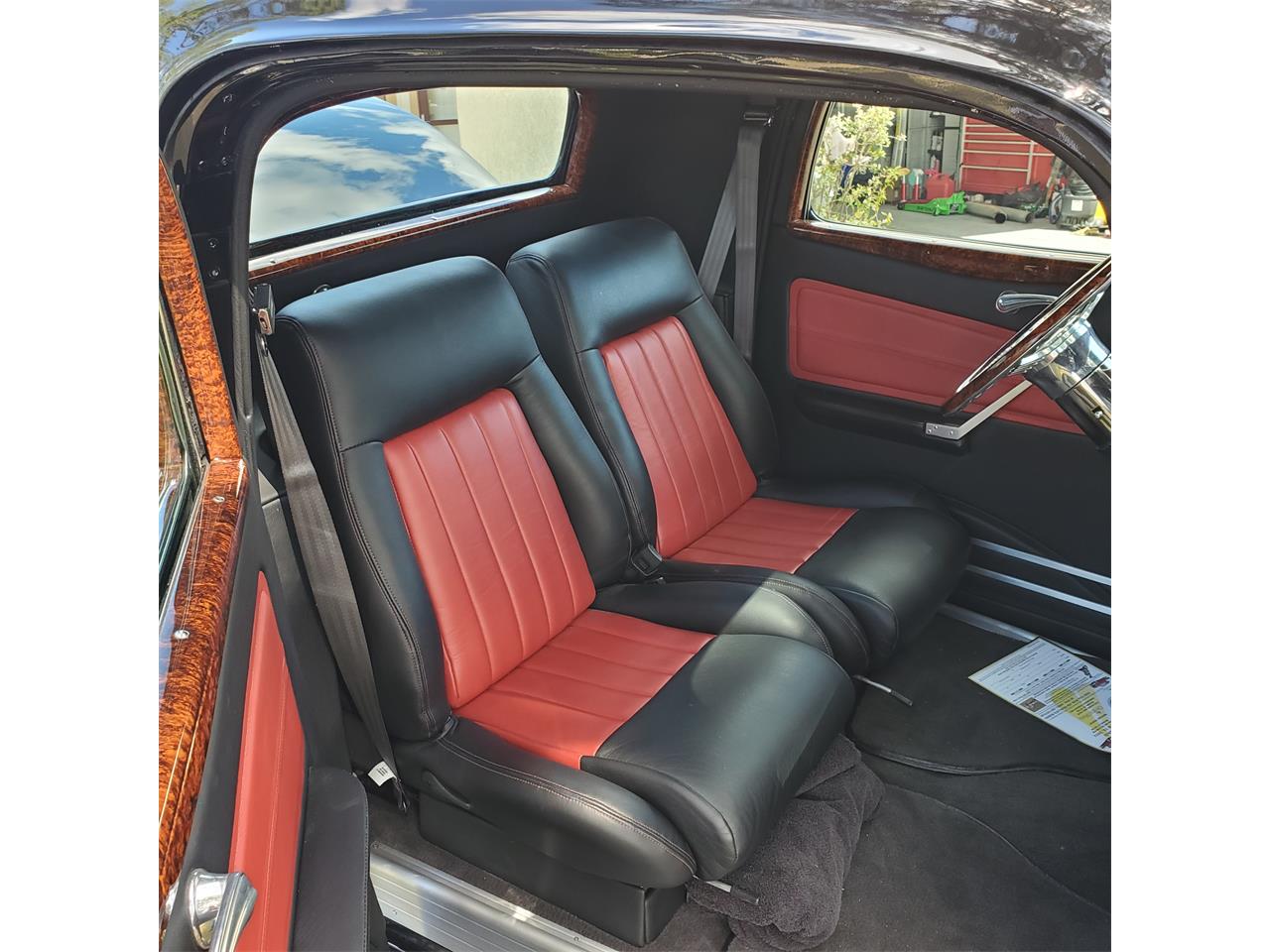 Ford-3-window-coupe-1934-Black-Red-amp-Black-23