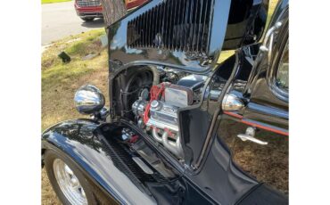 Ford-3-window-coupe-1934-Black-Red-amp-Black-42