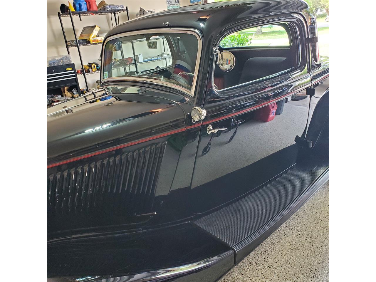 Ford-3-window-coupe-1934-Black-Red-amp-Black-7
