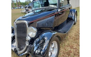 Ford-3-window-coupe-1934-Black-Red-amp-Black-8