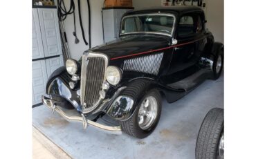 Ford-3-window-coupe-1934-Black-Red-amp-Black-9