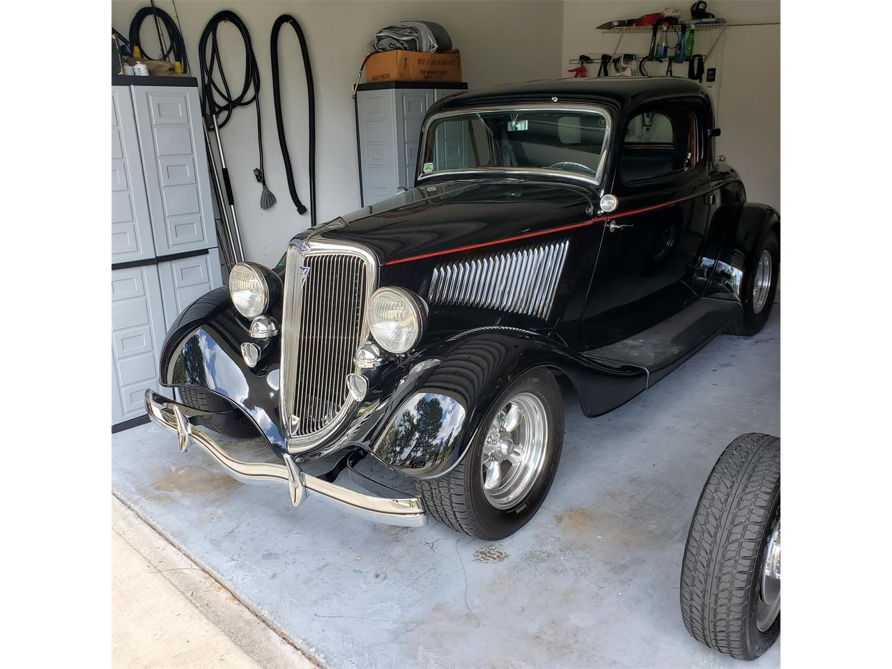 Ford-3-window-coupe-1934-Black-Red-amp-Black-9