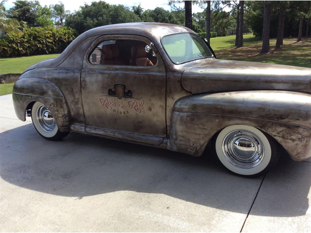 Ford-3-window-coupe-1941-Patentagold-pearl-Rouge-2