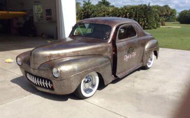 Ford-3-window-coupe-1941-Patentagold-pearl-Rouge