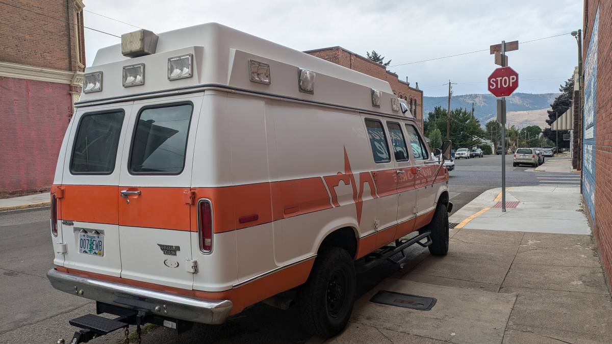 Ford-350-van-search-and-rescue-diesel-1991-13