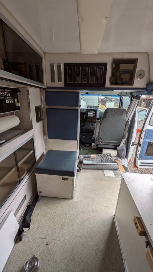 Ford-350-van-search-and-rescue-diesel-1991-8