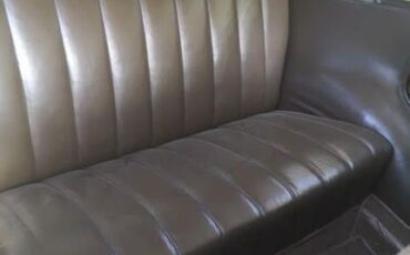 Ford-4-door-1934-11