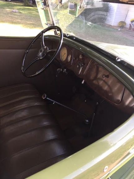 Ford-4-door-1934-5