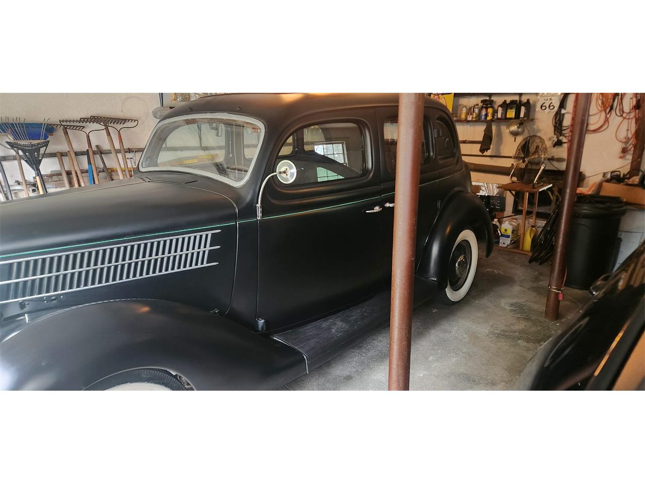 Ford-4-dr-sedan-1936-Black-Ta