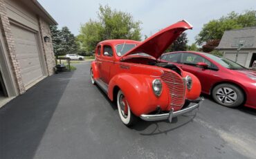 Ford-4-dr-sedan-1939-Vermillion-Red-Tan-13