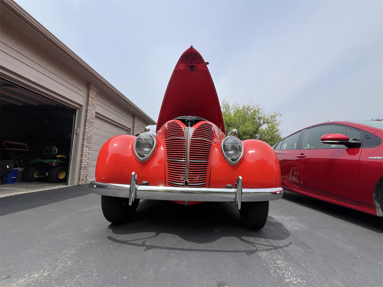 Ford-4-dr-sedan-1939-Vermillion-Red-Tan-19