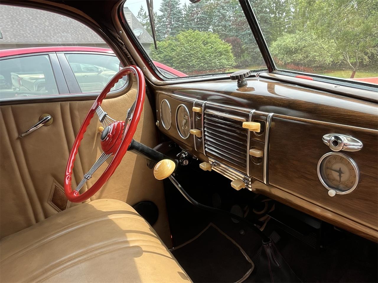 Ford-4-dr-sedan-1939-Vermillion-Red-Tan-5