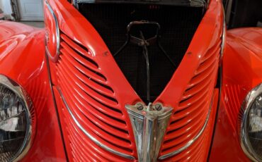 Ford-4-dr-sedan-1939-Vermillion-Red-Tan-6