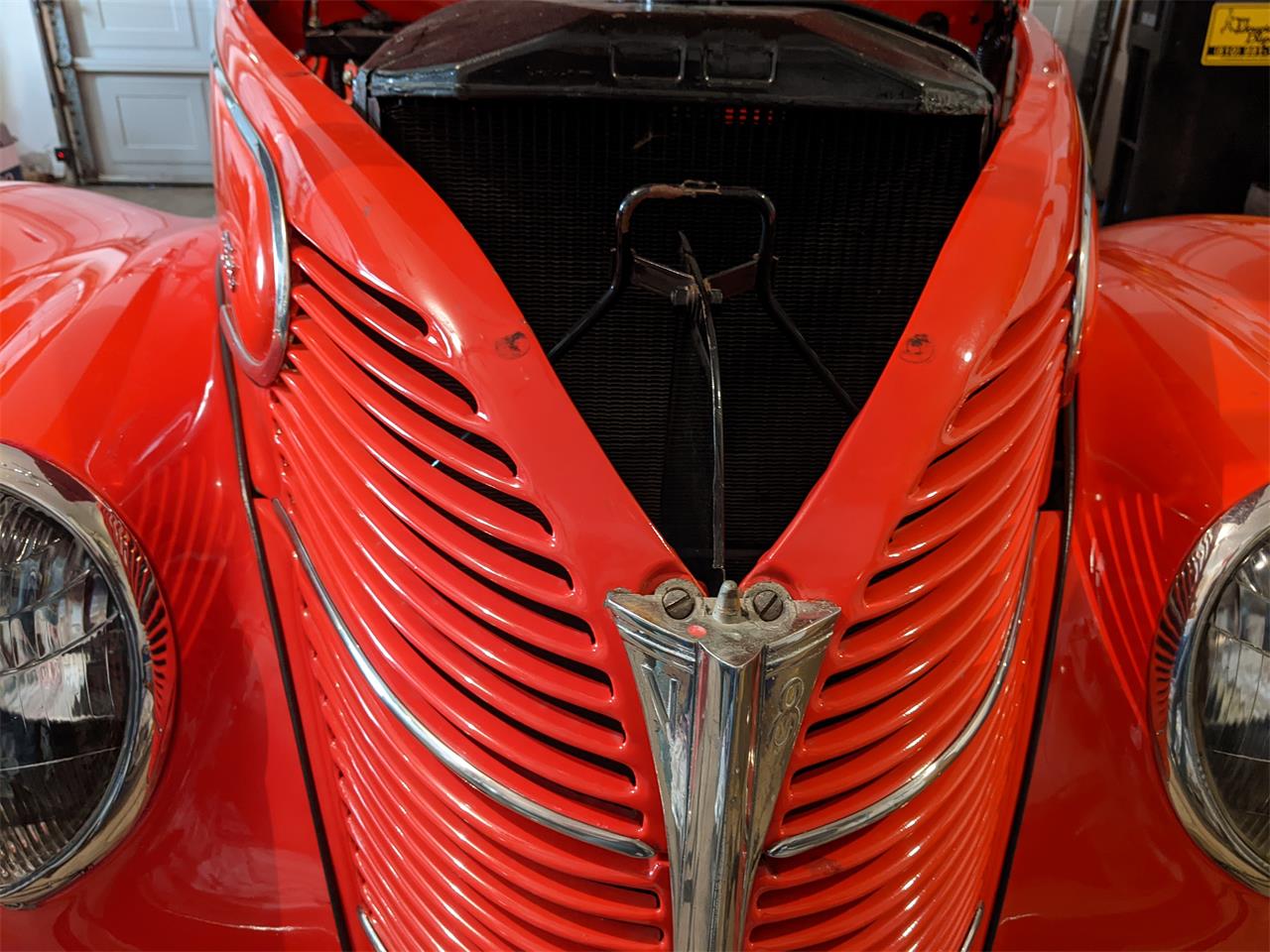 Ford-4-dr-sedan-1939-Vermillion-Red-Tan-6