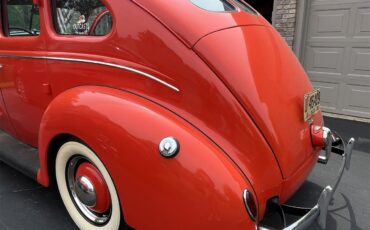 Ford-4-dr-sedan-1939-Vermillion-Red-Tan-9