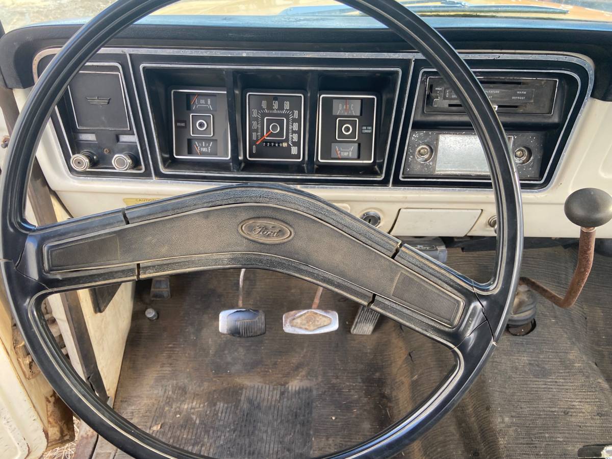 Ford-4fb-1975-8