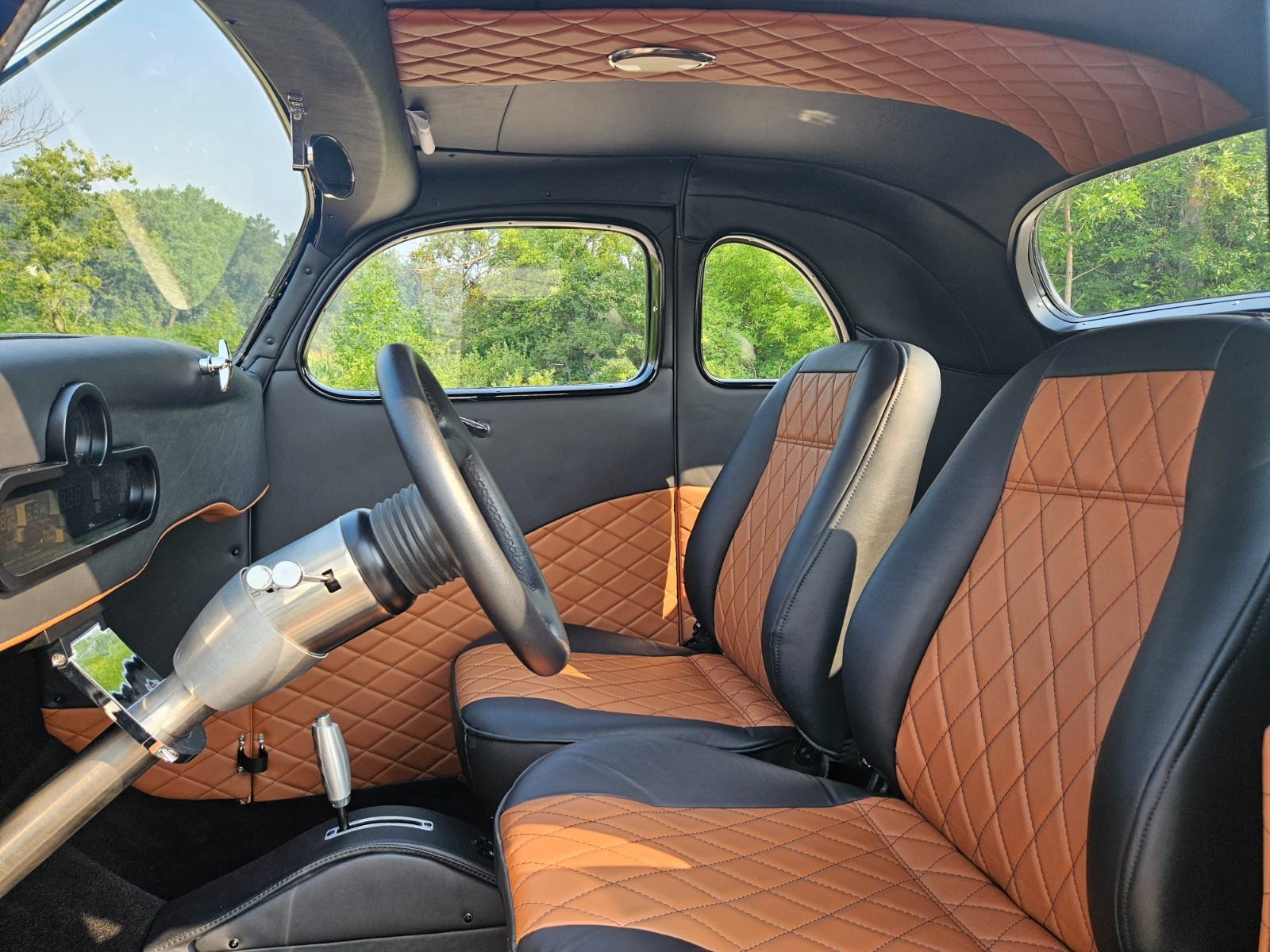 Ford-5-Window-1936-Coupe-37