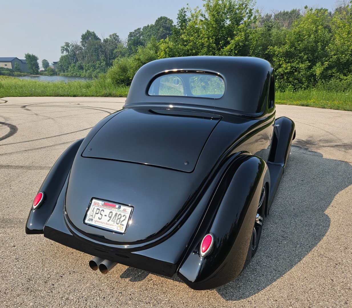 Ford-5-Window-1936-Coupe-4