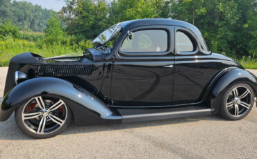 Ford-5-Window-1936-Coupe-7