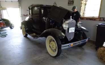 Ford-5-window-1930-RAVEN-BLACK-TAN-MOHAIR
