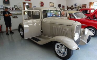 Ford-5-window-1930-RAVEN-BLACK-TAN-MOHAIR-6